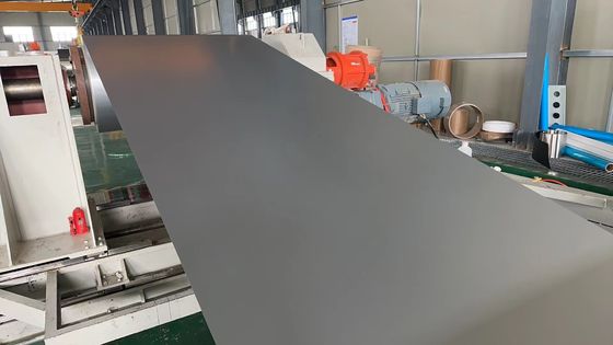 Σύνθετο αλουμινίου 3105 Αντίσταση στα γρατζουνάκια 0,8 mm Πίνακα PE παχιά Προχρωματισμένη περιτύλιξη αλουμινίου που χρησιμοποιείται για την κατασκευή κατωφλίου αλουμινίου