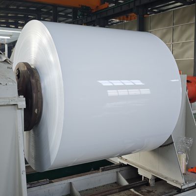 Σύνθετο 5052 0,5 mm Προχρωματισμένο αλουμίνιο περιτύλιγμα για τα εσωτερικά επιχρίσματα των αυτοκινήτων πλοίων