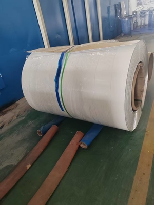 Κράμα αλουμινίου 3003 H14 Λευκό και τα δύο πλευρικά Colord αλουμινίου πηνίο προ-επικαλυμμένη λωρίδα αλουμινίου πηνίο 300mm πλάτος 1.00mm για το σημάδι καναλιού