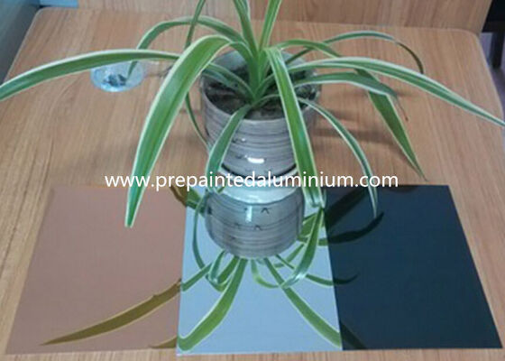 86% ανακλαστικό κράμα υψηλής γυαλάδας 1085 πάχους 0,50mm Φινίρισμα καθρέφτη φύλλο αλουμινίου Χρυσό χρώμα που χρησιμοποιείται για πάνελ διακόσμησης σπιτιού