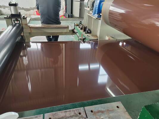 Ελαφρύ φύλλο αλουμινίου για στέγες από κράμα 3105 PPG Kynar PVDF Ματ Γκρι Ral 7046 Χρώμα Προβαμμένο Πηνίο 49 ιντσών Πλάτος