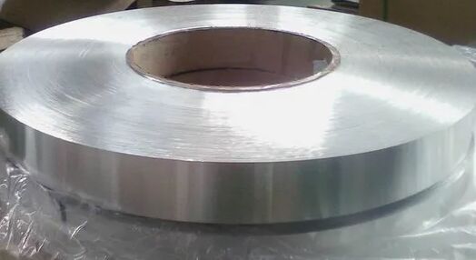 Προβαμμένο πηνίο αλουμινίου πάχους 0,10 mm 45 mm πλάτους για κατασκευή ταινίας εξαερισμού με κυλιόμενη κορυφογραμμή